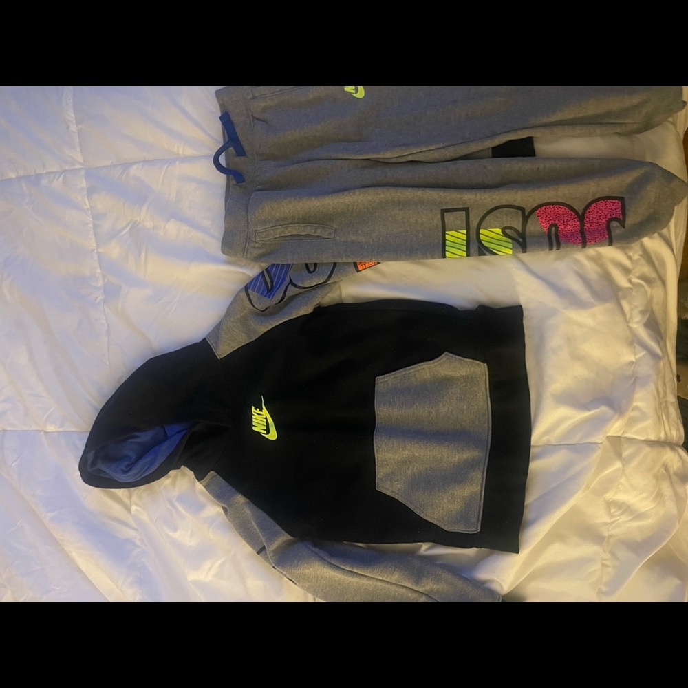 Nike sweat suit